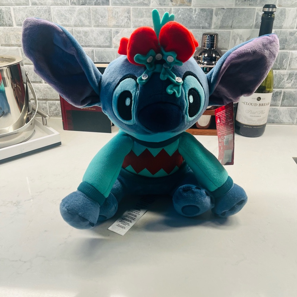 Disney Stitch Holiday Plush – Lilo & Stitch – Medium 14'' NWT